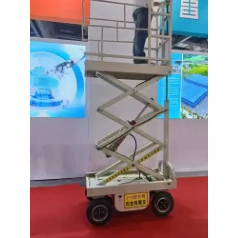 Carro elevador de inspección para gallineros