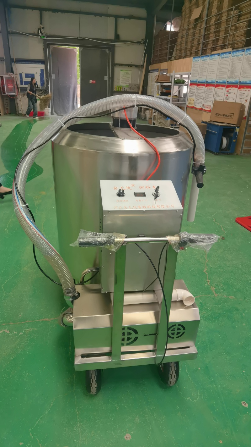 Handgeführter elektrischer Flüssigfutterwagen