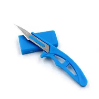Number 11 mini castration knife.