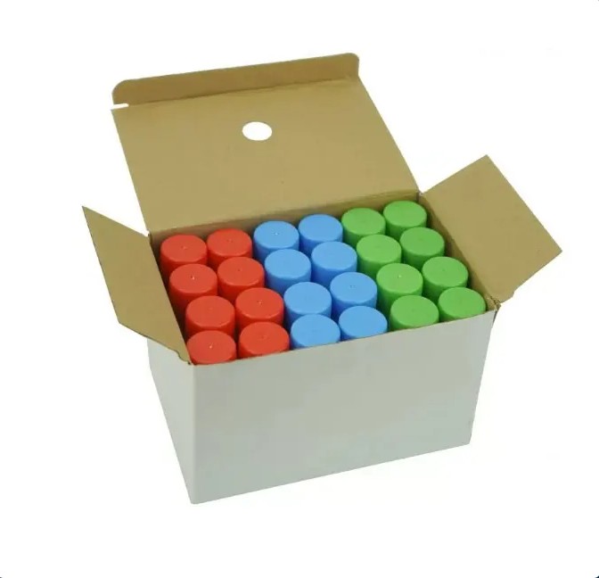 A big three-colour crayon mix.