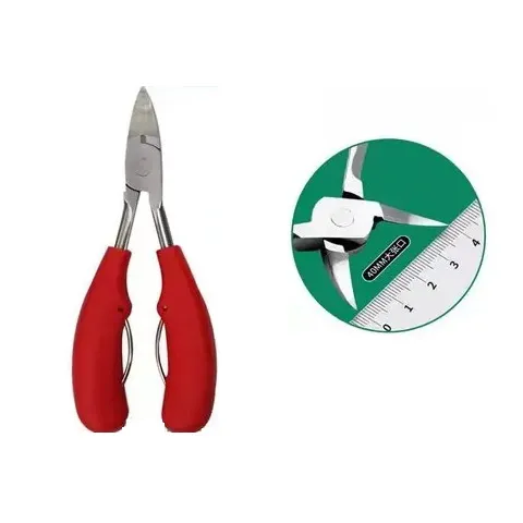 Tagliare i denti Taglia-forma denticracker rosso.
