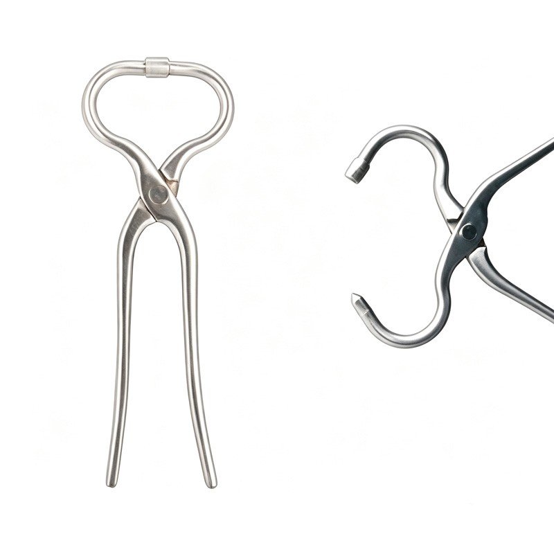 The stainless steel punches the bull's nose at 27 cm.