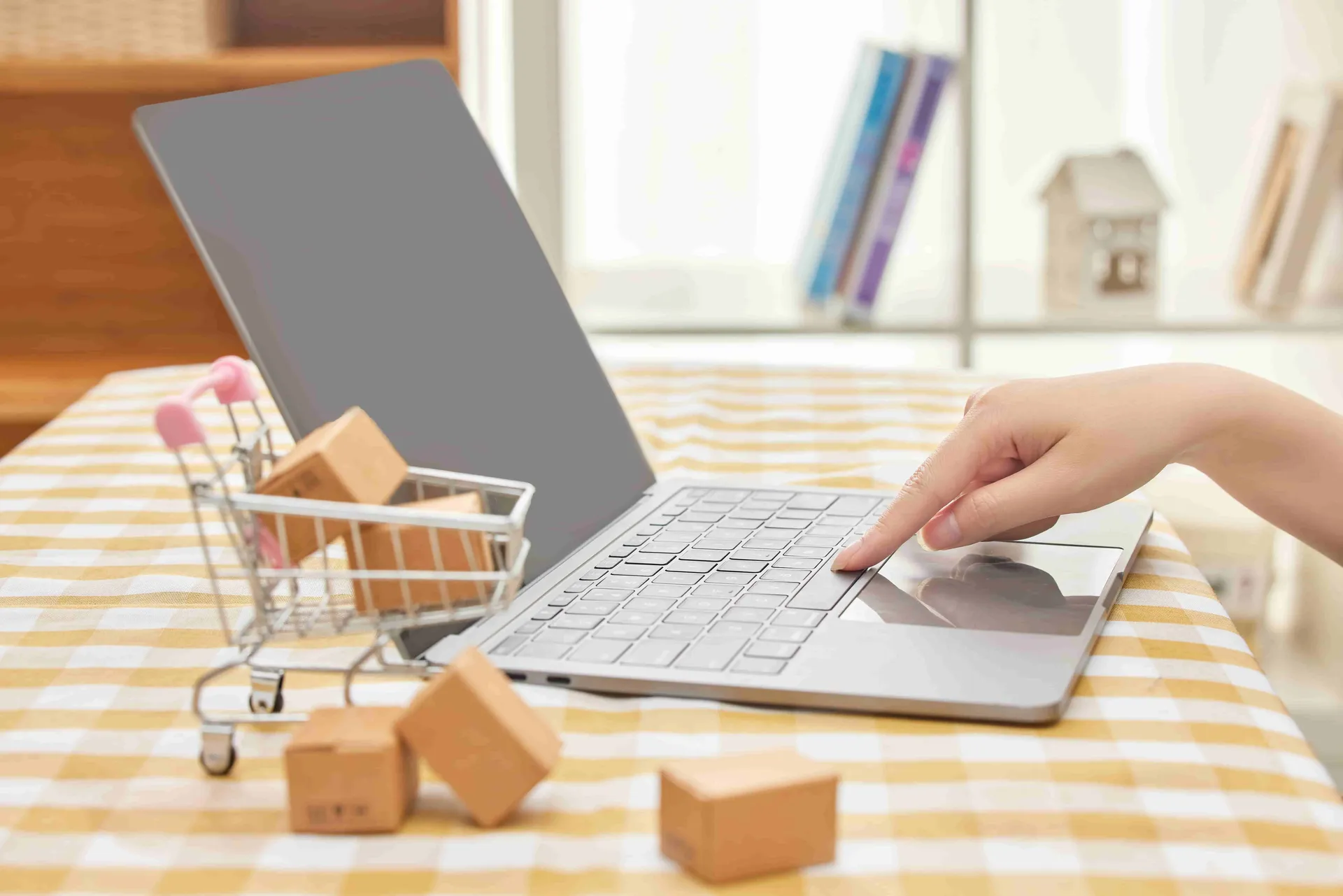 Meesho 10月大促首日订单增长75%，服装等品类走热